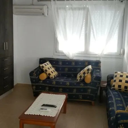 Polichrono פוליכרונו