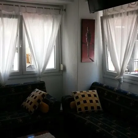 Polichrono Apartment